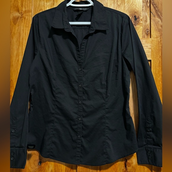 H&M Black Button Down with V-Neck - Picture 2 of 6